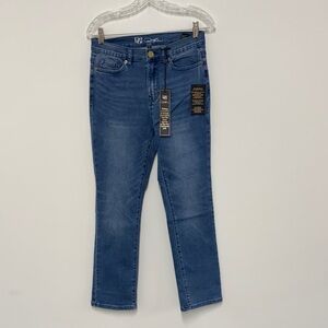 NWT DG2 by Diane Gilman Classic Blue Jeans
